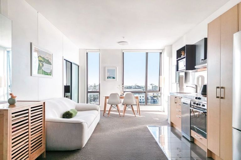 Photo of property in Twin Towers, 811/17 Putney Way, Manukau, Auckland, 2104