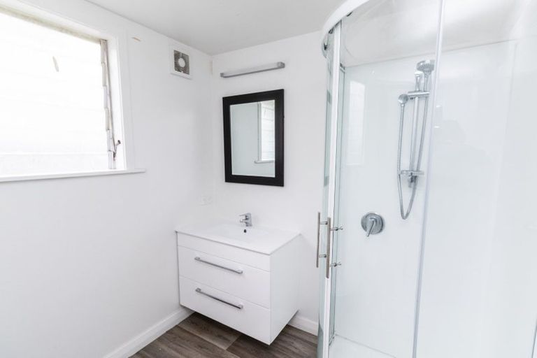 Photo of property in 88 Queenwood Road, Levin, 5510