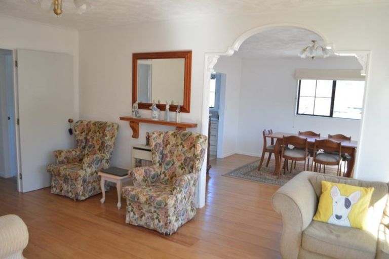 Photo of property in 94 Oxford Street, Tawa, Wellington, 5028