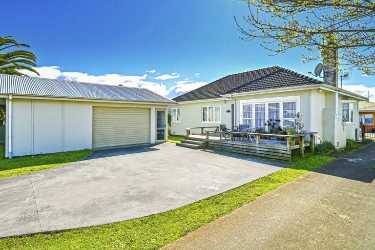 Photo of property in 407 Burnett Street, Mahora, Hastings, 4120