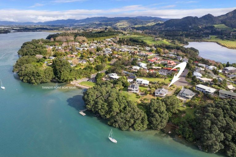 Photo of property in 22 Giles Way, Tanners Point, Katikati, 3177