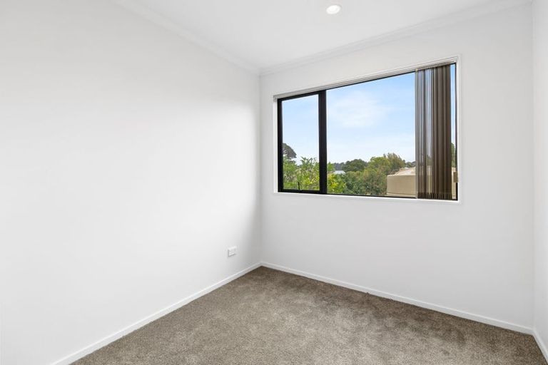 Photo of property in 5 Powrie Street, Glenfield, Auckland, 0629