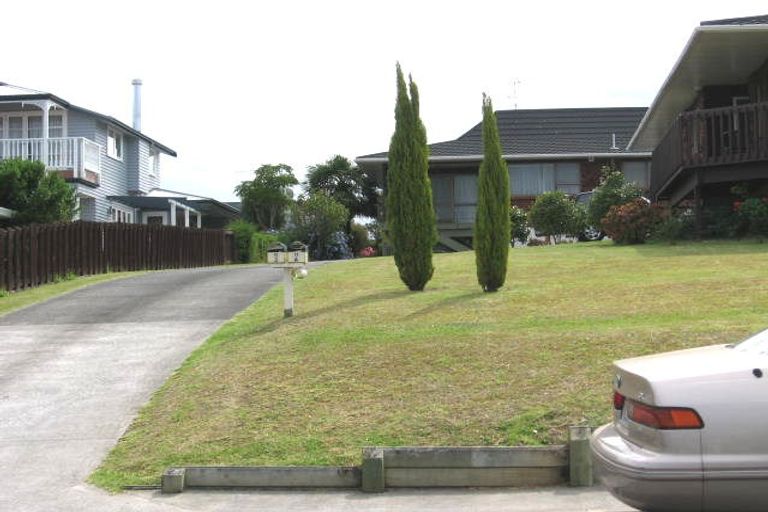 Photo of property in 1/11 Long Street, Torbay, Auckland, 0630