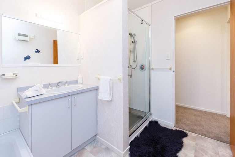 Photo of property in 7 Dresdan Court, Hokowhitu, Palmerston North, 4410