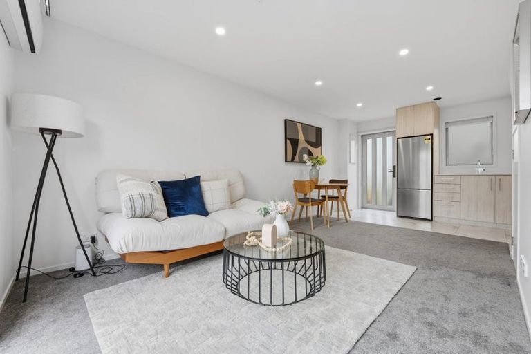 Photo of property in 42 Kaikoura Street, Maupuia, Wellington, 6022