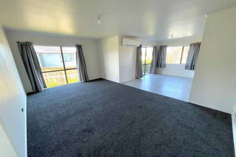 Photo of property in 43 Sharland Avenue, Manurewa, Auckland, 2102