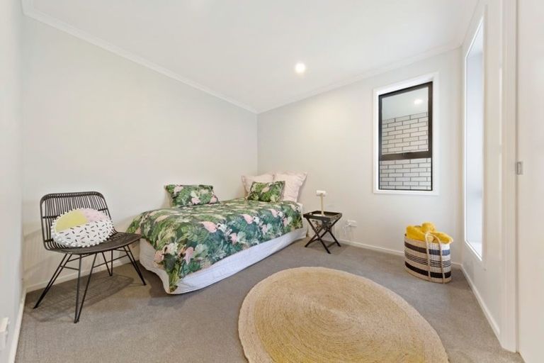 Photo of property in 2 Lippiatt Crescent, Pokeno, 2402