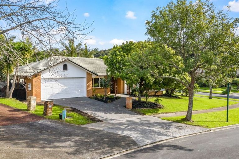 Photo of property in 1 Phoebe Meikle Place, Torbay, Auckland, 0630