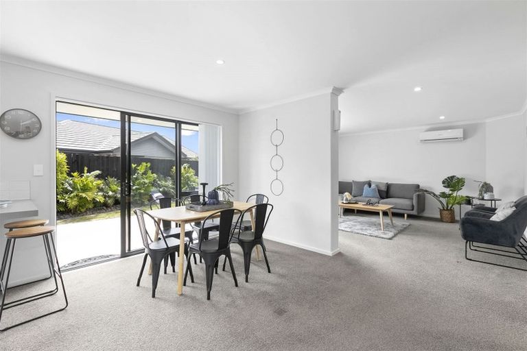 Photo of property in 6 Tremough Boulevard, Papamoa Beach, Papamoa, 3118