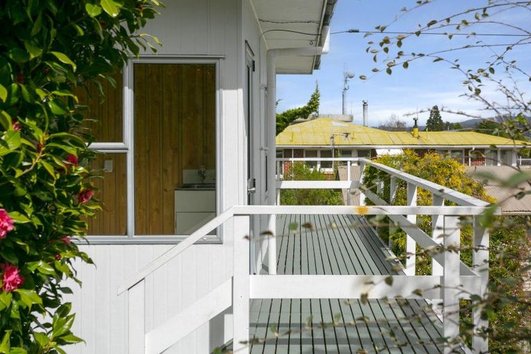 Photo of property in 15 Waitahanui Avenue, Taupo, 3330