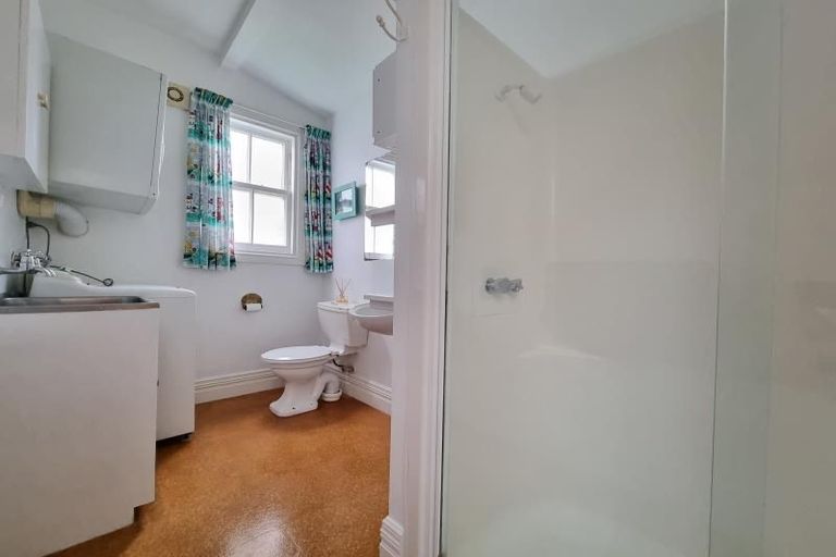 Photo of property in 37 Glenbervie Terrace, Thorndon, Wellington, 6011