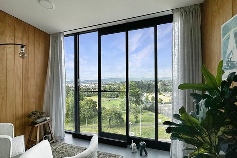Photo of property in 401/1 Buscomb Avenue, Henderson, Auckland, 0610
