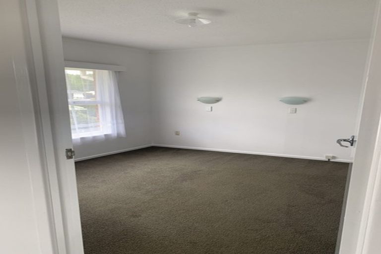 Photo of property in 3/7 Roberts Avenue, Bayswater, Auckland, 0622