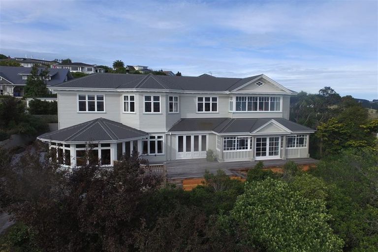 Photo of property in 130 Hackthorne Road, Cashmere, Christchurch, 8022