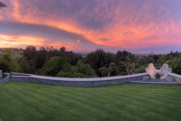 Photo of property in 34 Holcombrooke Lane, Welcome Bay, Tauranga, 3175