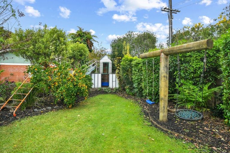 Photo of property in 3 Trentham Road, Papakura, 2110