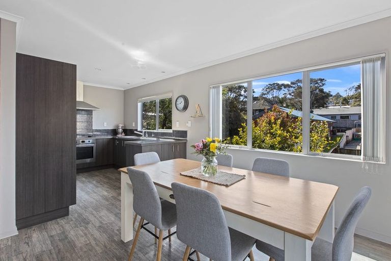 Photo of property in 57a Gledstane Road, Stanmore Bay, Whangaparaoa, 0932