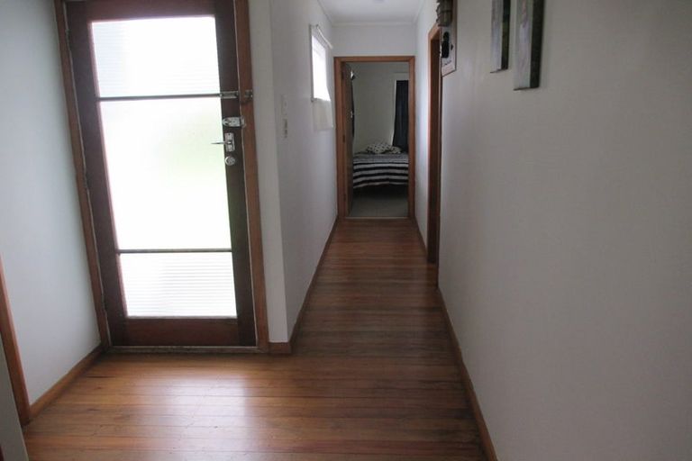 Photo of property in 19 Bartholomew Road, Levin, 5510