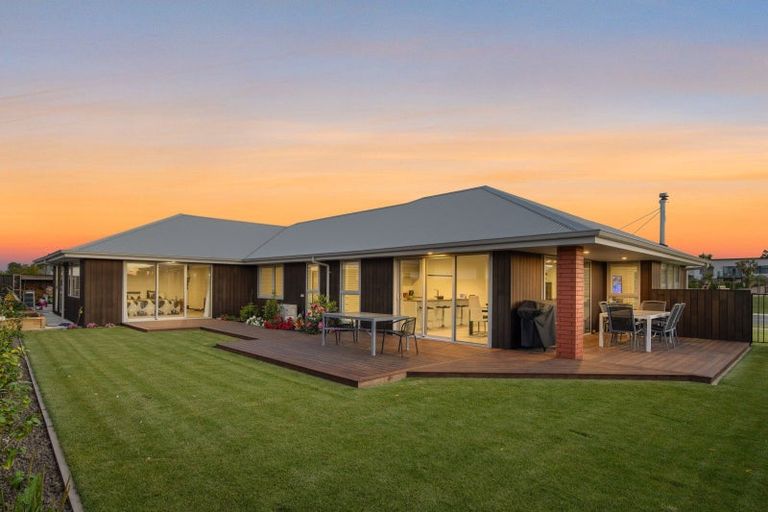 Photo of property in 12 Rembrandt Drive, Springlands, Blenheim, 7201
