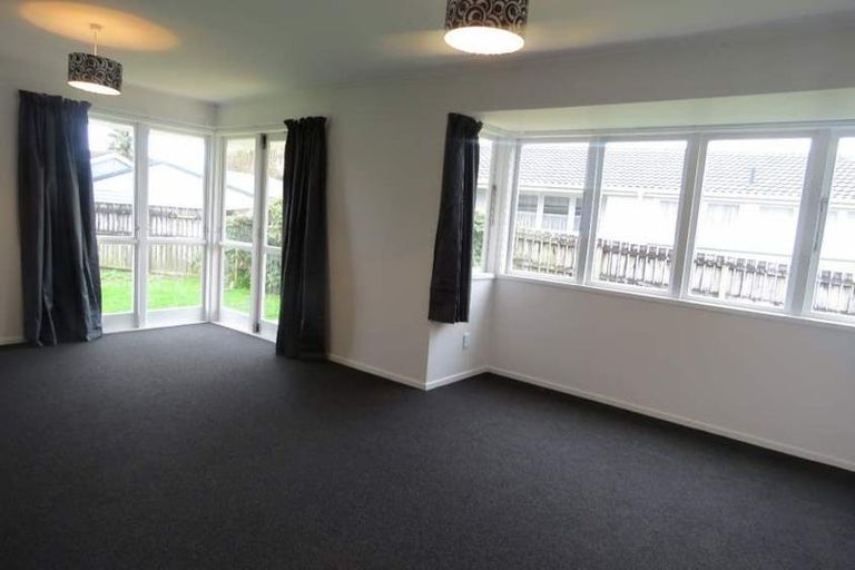 Photo of property in 15 Huia Street, Waiuku, 2123