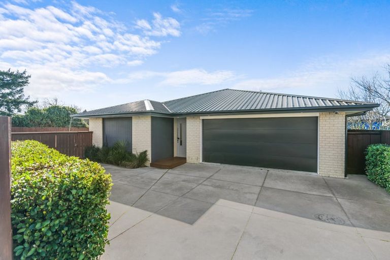 Photo of property in 14a Earnslaw Crescent, Bryndwr, Christchurch, 8053