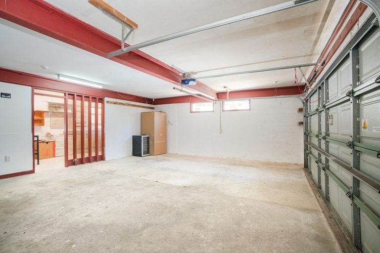 Photo of property in 184 Orangi Kaupapa Road, Northland, Wellington, 6012