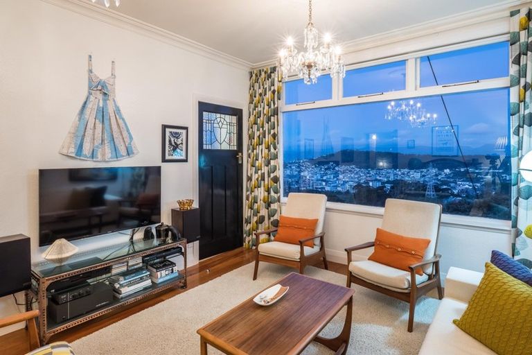 Photo of property in 78 Mortimer Terrace, Brooklyn, Wellington, 6021