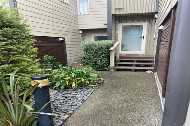 Photo of property in 3/206 Manuka Road, Bayview, Auckland, 0629