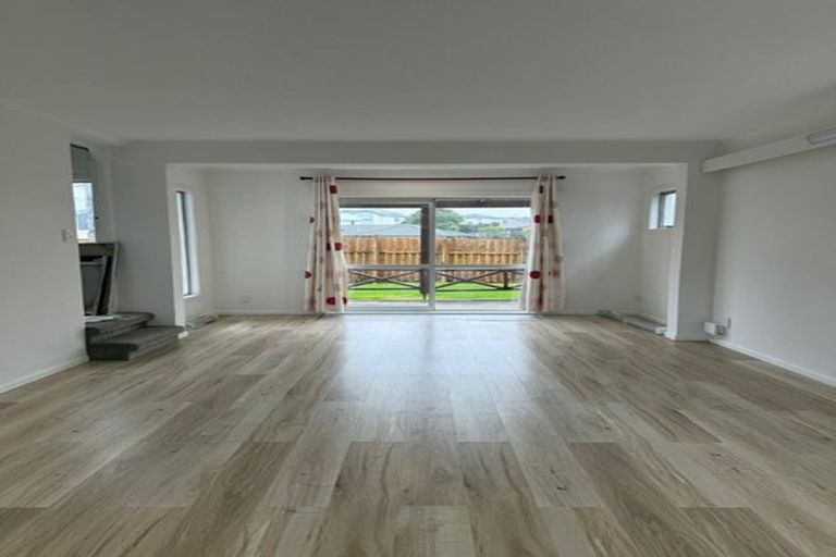 Photo of property in 34 Titoki Street, Te Atatu Peninsula, Auckland, 0610