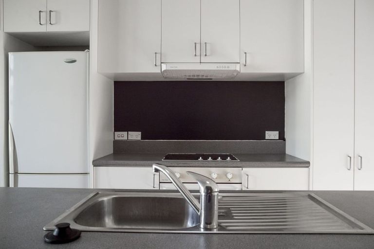 Photo of property in Pirie Street Townhouses, 18/35 Pirie Street, Mount Victoria, Wellington, 6011