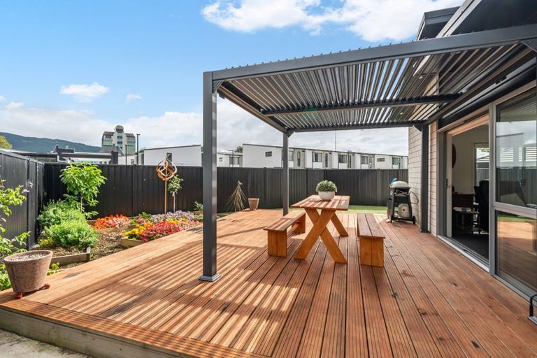 Photo of property in 14 Passchendaele Grove, Trentham, Upper Hutt, 5018