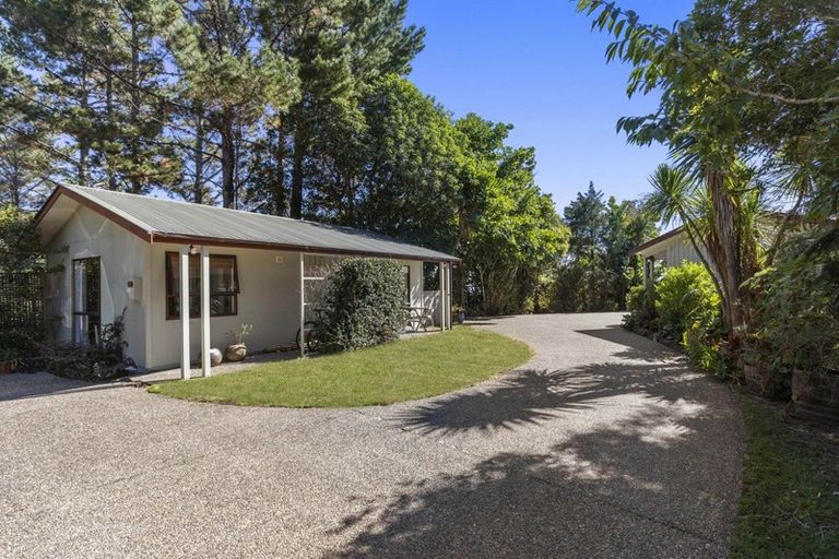 Photo of property in 736 Ponga Road, Opaheke, Papakura, 2584