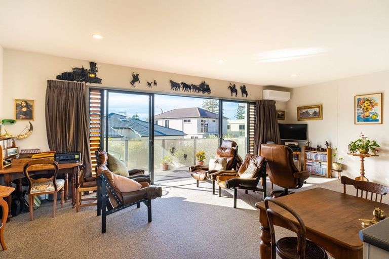 Photo of property in 11 Barry Street, Ahuriri, Napier, 4110