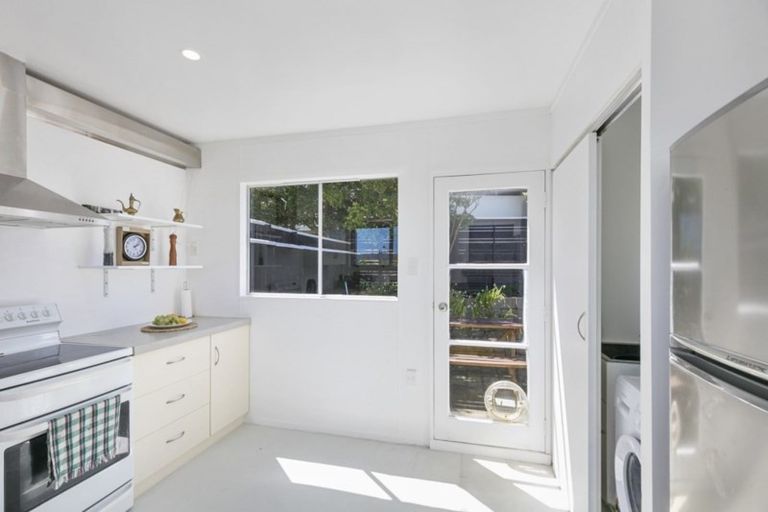 Photo of property in 2/38 Kandy Crescent, Ngaio, Wellington, 6035