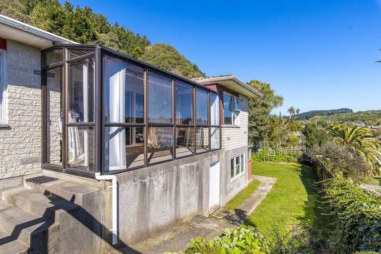 Photo of property in 18 Mamaku Street, Paraparaumu, 5032