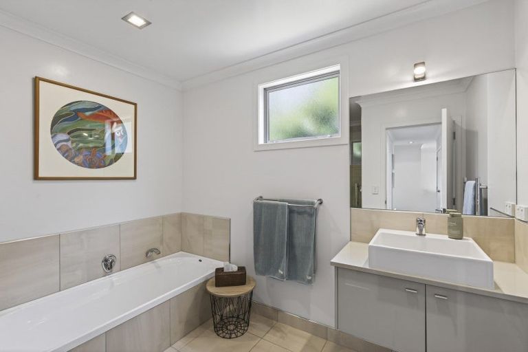 Photo of property in 22a Belt Road, Moturoa, New Plymouth, 4310