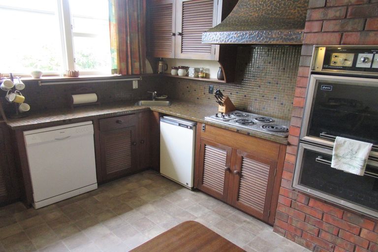 Photo of property in 33 Rhodes Street, Waimate, 7924