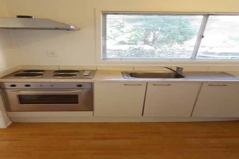 Photo of property in 2/34 Mayfield Road, Glenfield, Auckland, 0629