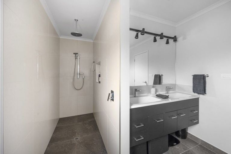 Photo of property in 7 Ruakituri Place, Te Awa, Napier, 4110