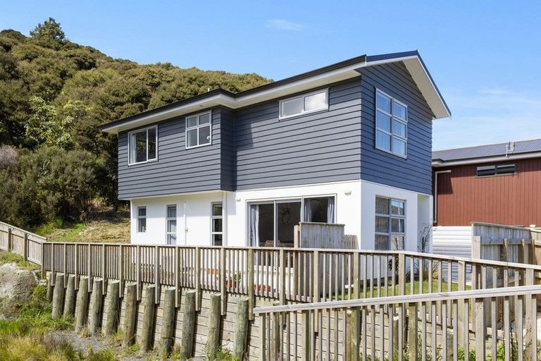 Photo of property in 82 Meremere Street, Wainuiomata, Lower Hutt, 5014