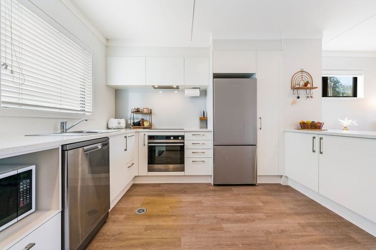 Photo of property in 1/2 Brandon Road, Glen Eden, Auckland, 0602