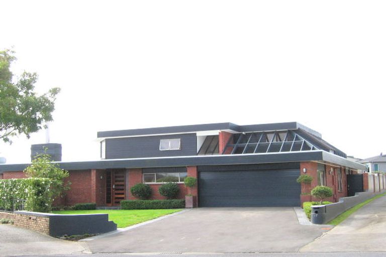 Photo of property in 17 Clyside Avenue, Half Moon Bay, Auckland, 2012