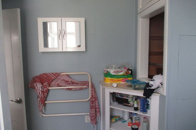 Photo of property in 74 Kilbirnie Crescent, Kilbirnie, Wellington, 6022