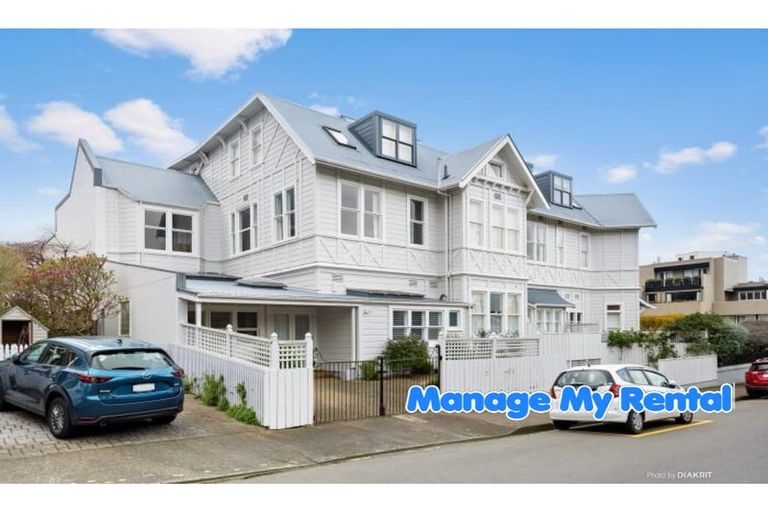 Photo of property in The Villas, 3/33 Hobson Street, Thorndon, Wellington, 6011