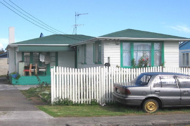 Photo of property in 1/6 Laureston Avenue, Papatoetoe, Auckland, 2025