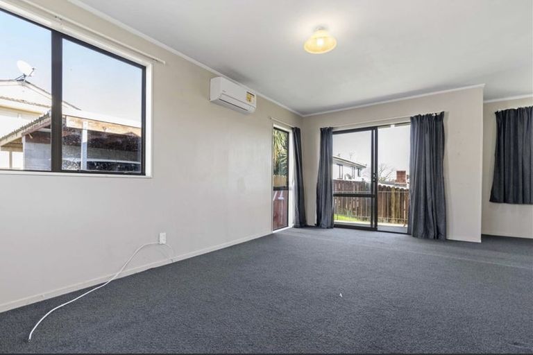 Photo of property in 4/1 Rebecca Rise, Weymouth, Auckland, 2103