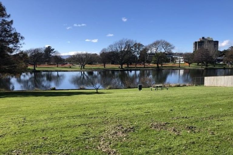 Photo of property in 32 Hardie Street, Hokowhitu, Palmerston North, 4410