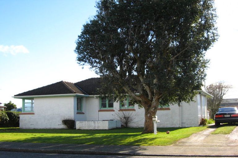 Photo of property in 34 Renfrew Street, Waikiwi, Invercargill, 9810