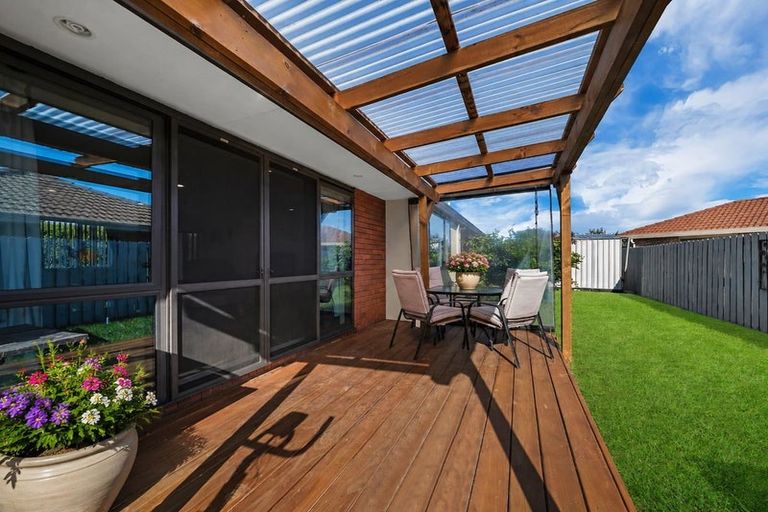 Photo of property in 26 Magnolia Drive, Waiuku, 2123