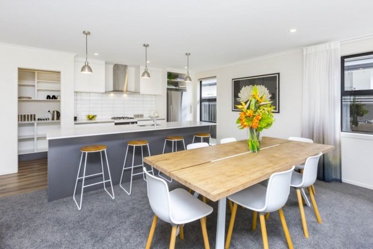 Photo of property in 2 Hopkirk Avenue, Wallaceville, Upper Hutt, 5018